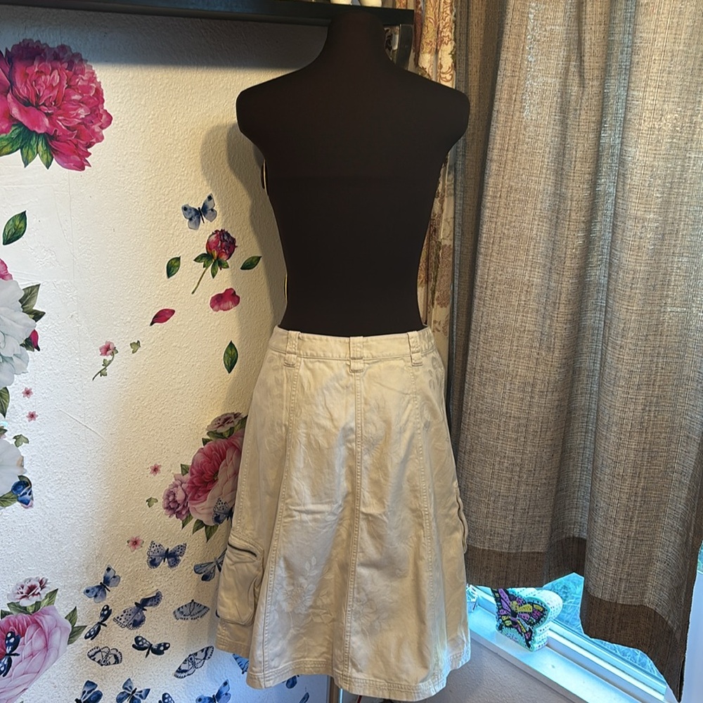J. Jill cream floral utility A-line silhouette midi skirt. Size 8. - Picture 8 of 17